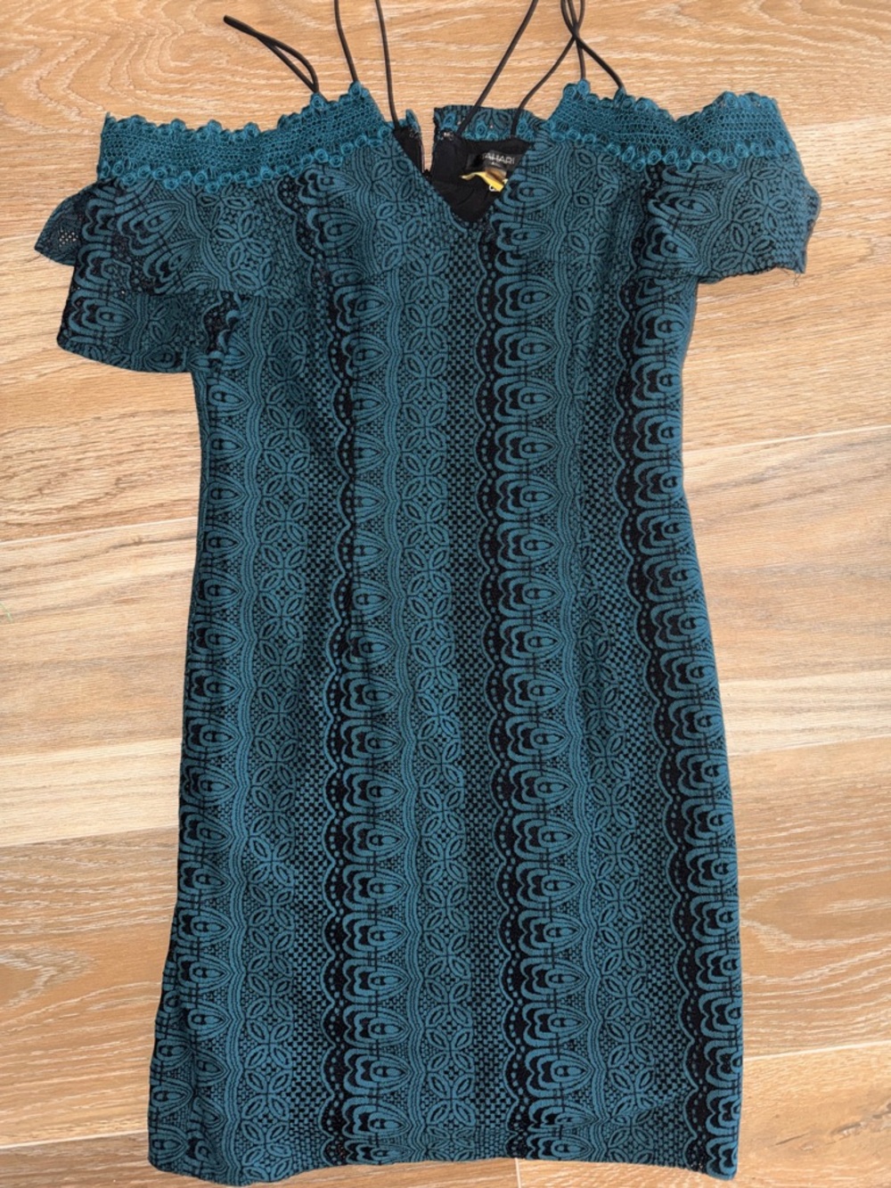 Tahari Teal &Black Off-the-Shoulder Lace-Pattern Dress. Size 10. EUC